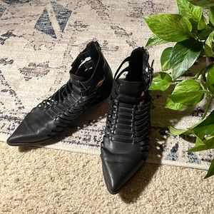 Black Leather pointed toe gladiator sandals Forever 21 Collection